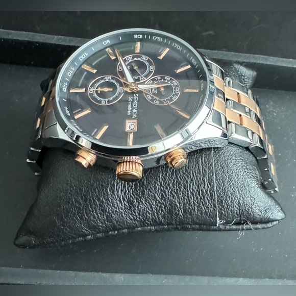SEKONDA - Sports Chronograph Watch | Two Tone Case & Stainless Steel Navy Dial - Picture 4 of 7